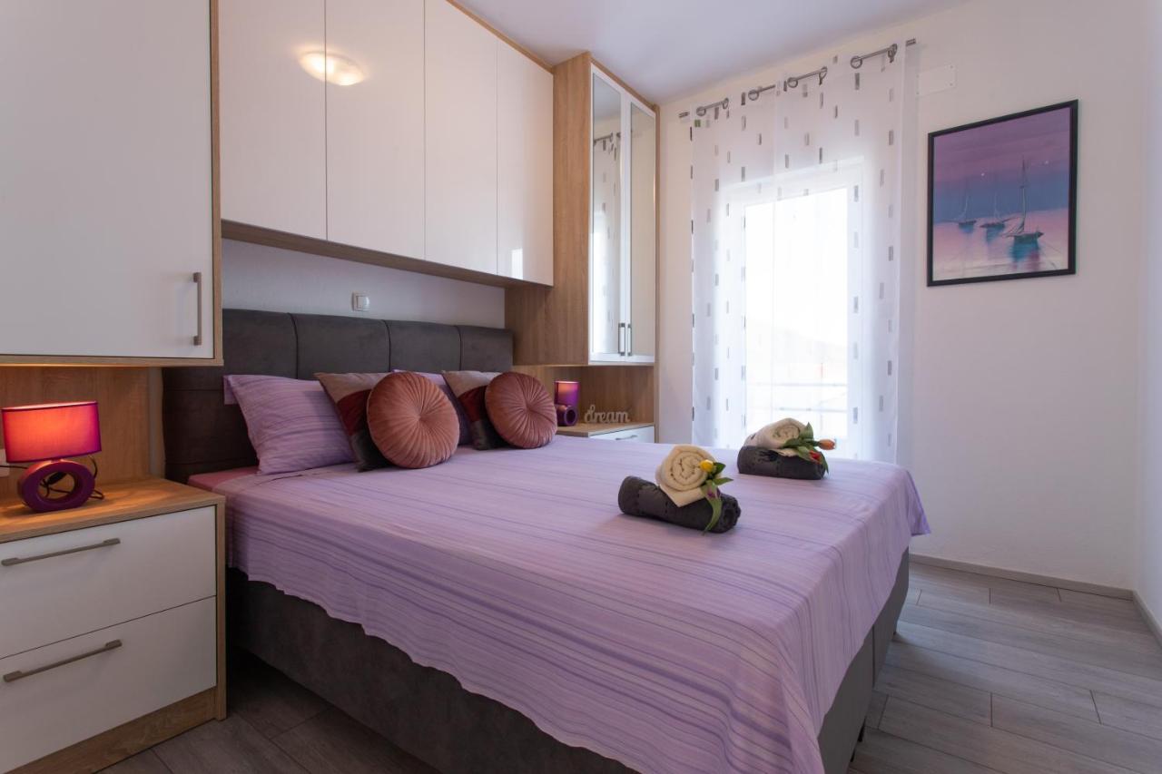 Holiday House Daisy Prapatnica Exterior photo